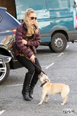Sarah_Harding_out_in_North_London_05_10_12_281929.jpg
