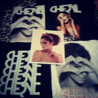 A_Million_Lights_tour_merchandise_photos_281229.jpg
