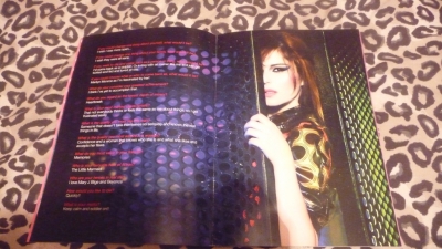 A_Million_Lights_tour_merchandise_photos_28529.jpg