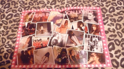 A_Million_Lights_tour_merchandise_photos_28829.jpg