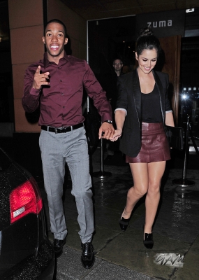 Cheryl_Cole_and_Tre_Holloway_at_Zuma_restaurant_08_10_12_28429.jpg