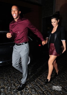 Cheryl_Cole_and_Tre_Holloway_at_Zuma_restaurant_08_10_12_28829.jpg
