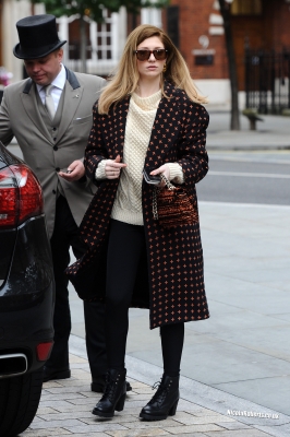 Nicola_Roberts_leaving_a_London_hotel_09_10_12_281129.jpg