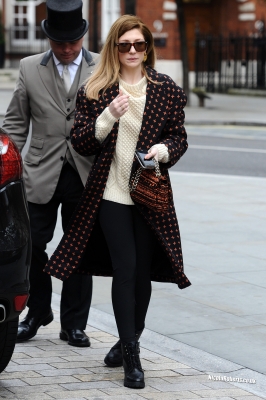 Nicola_Roberts_leaving_a_London_hotel_09_10_12_281429.jpg