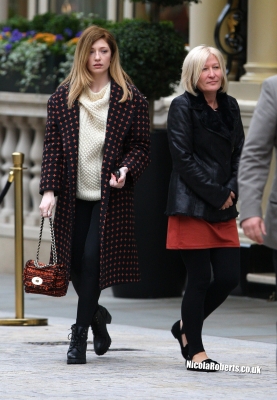 Nicola_Roberts_leaving_a_London_hotel_09_10_12_282029.jpg