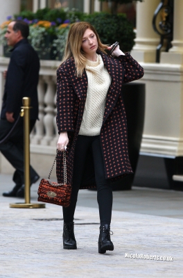 Nicola_Roberts_leaving_a_London_hotel_09_10_12_282829.jpg