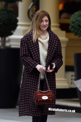 Nicola_Roberts_leaving_a_London_hotel_09_10_12_283129.jpg