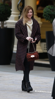 Nicola_Roberts_leaving_a_London_hotel_09_10_12_283229.jpg