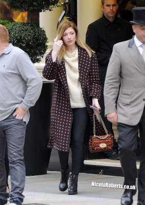 Nicola_Roberts_leaving_a_London_hotel_09_10_12_28429.jpg