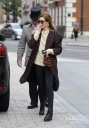 Nicola_Roberts_leaving_a_London_hotel_09_10_12_283729.jpg