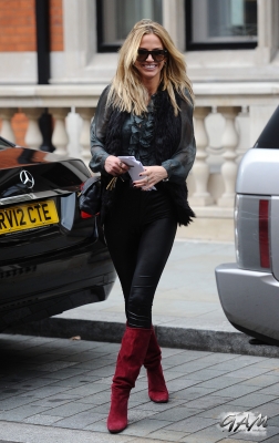 Sarah_Harding_seen_leaving_Scotts_restaurant2C_London_09_10_12_281429.jpg