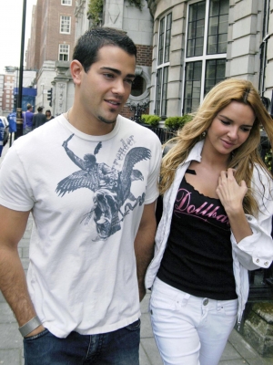 Nadine_and_Jesse_in_London_07_05_06_28729.jpg