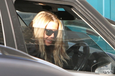 Sarah_Harding_out_and_about_in_London_12_10_12_28529.jpg