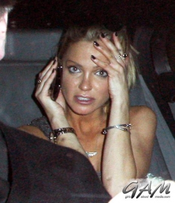 Nicola_and_Sarah_seen_arriving_at_the_Corinthia_Hotel_18_10_12_28529.jpg