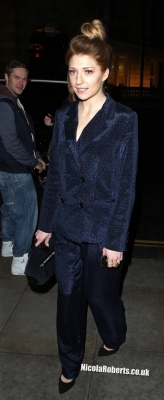 Nicola_and_Sarah_seen_arriving_at_the_Corinthia_Hotel_18_10_12_28829.jpg