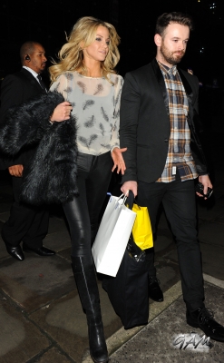 Sarah_Harding_leaving_the_Lingerie_London_event_24_10_12_28429.jpg
