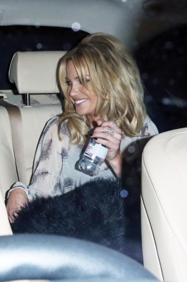 Sarah_Harding_leaving_the_Lingerie_London_event_24_10_12_28929.jpg