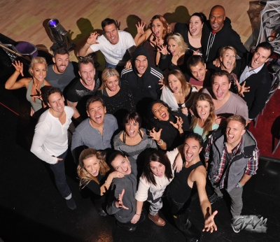 Kimberley_Walsh_rehearsing_the__Thriller__dance_routine_24_10_12_282729.jpg