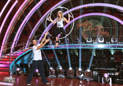 Kimberley_Walsh_and_Pasha_in__Strictly__rehearsals_02_11_12_281129.jpg