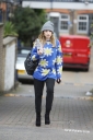 Nicola_Roberts_leaving_her_management_offices_31_10_12_28729.jpg