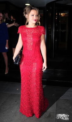Kimberley_Walsh_leaving_Grosvenor_House_05_11_12_282029.jpg
