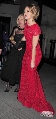 Kimberley_Walsh_leaving_Grosvenor_House_05_11_12_28329.jpg