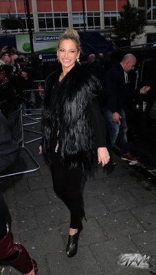 Girls_Aloud_outside_Radio_1_and_2_Studios_12_11_12_281129.jpg