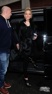 Girls_Aloud_outside_Radio_1_and_2_Studios_12_11_12_2813329.jpg