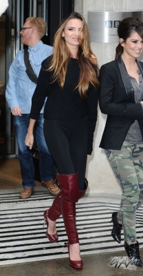 Girls_Aloud_outside_Radio_1_and_2_Studios_12_11_12_2815729.jpg
