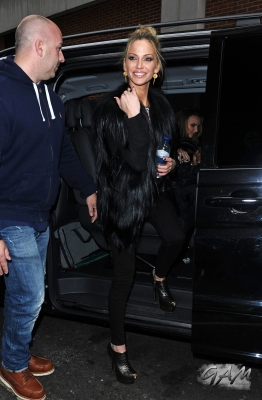 Girls_Aloud_outside_Radio_1_and_2_Studios_12_11_12_284229.jpg