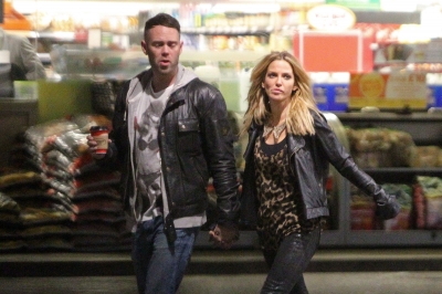 Sarah_Harding_out_in_London_with_DJ_Mark_One_09_11_12_28129.jpg