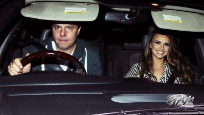 Girls_Aloud_leaving_the_Royal_Variety_Show_20_11_12_284029.jpg