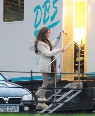 Girls_Aloud_on_the_set_of_BCYLM_trailers_26_11_12_281029.jpg