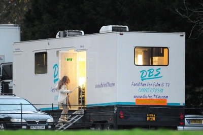 Girls_Aloud_on_the_set_of_BCYLM_trailers_26_11_12_281229.jpg
