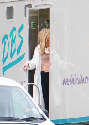 Girls_Aloud_on_the_set_of_BCYLM_trailers_26_11_12_281929.jpg