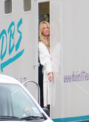 Girls_Aloud_on_the_set_of_BCYLM_trailers_26_11_12_282329.jpg