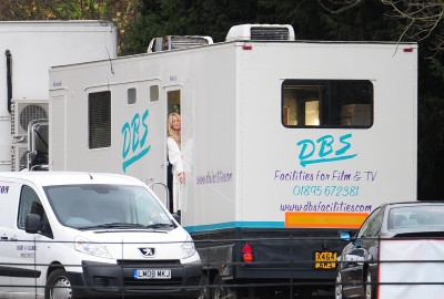 Girls_Aloud_on_the_set_of_BCYLM_trailers_26_11_12_282429.jpg