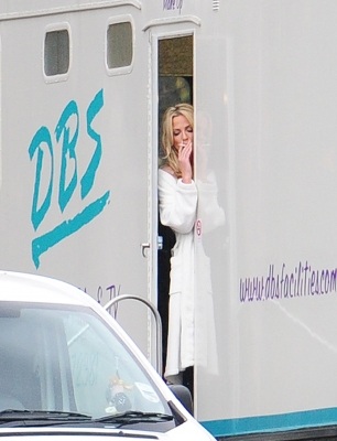 Girls_Aloud_on_the_set_of_BCYLM_trailers_26_11_12_282929.jpg