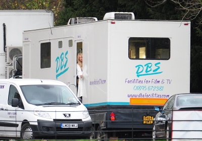Girls_Aloud_on_the_set_of_BCYLM_trailers_26_11_12_283729.jpg