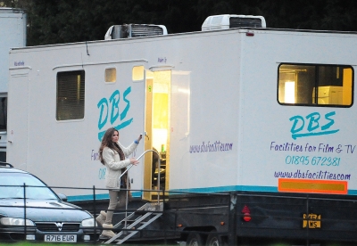 Girls_Aloud_on_the_set_of_BCYLM_trailers_26_11_12_28929.jpg