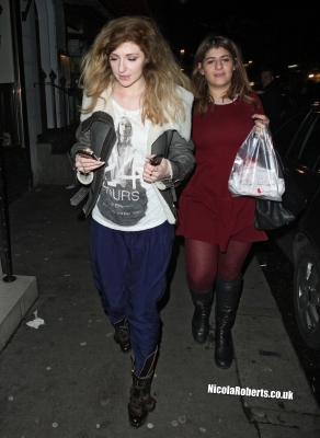Nicola_Roberts_leaving_Bodos_Schloss2C_London_27_11_12_281329.JPG