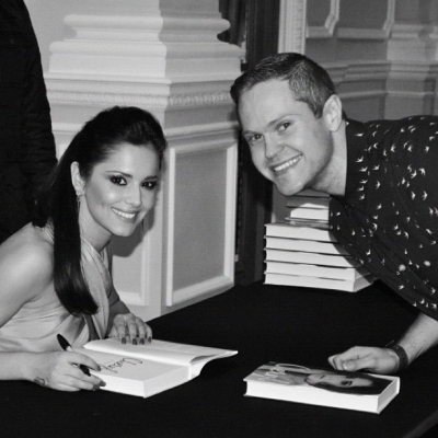 Cheryl_Cole_signs_copies_of_her_book__My_Story__in_London_01_12_12_282129.jpg
