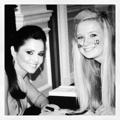 Cheryl_Cole_signs_copies_of_her_book__My_Story__in_London_01_12_12_283629.jpg
