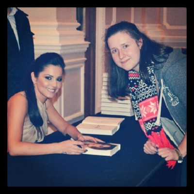 Cheryl_Cole_signs_copies_of_her_book__My_Story__in_London_01_12_12_283829.jpg