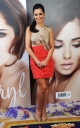 Cheryl_Cole_signs_copies_of_her_book__My_Story__in_London_01_12_12_28729.jpg