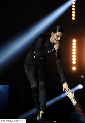 Cheryl_Cole_perform_Capital_FM_Jingle_Bell_Ball_Day_1_08_12_12_2810129.jpg