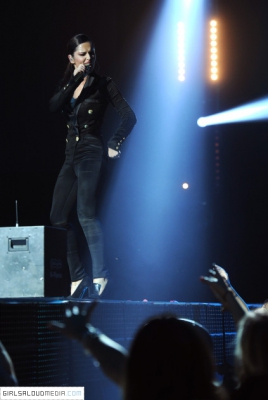 Cheryl_Cole_perform_Capital_FM_Jingle_Bell_Ball_Day_1_08_12_12_2815129.jpg
