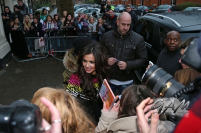 Girls_Aloud_arriving_at_BBC_Radio_1_14_12_12_2810729.jpg