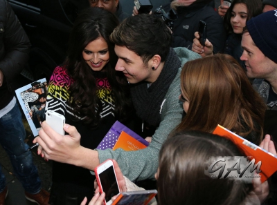 Girls_Aloud_arriving_at_BBC_Radio_1_14_12_12_2810929.jpg
