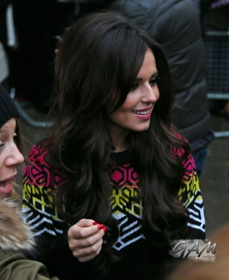 Girls_Aloud_arriving_at_BBC_Radio_1_14_12_12_2811329.jpg